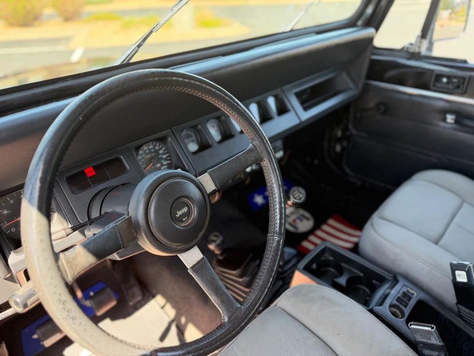 1995 Jeep YJ Wrangler - Image 18 of 28