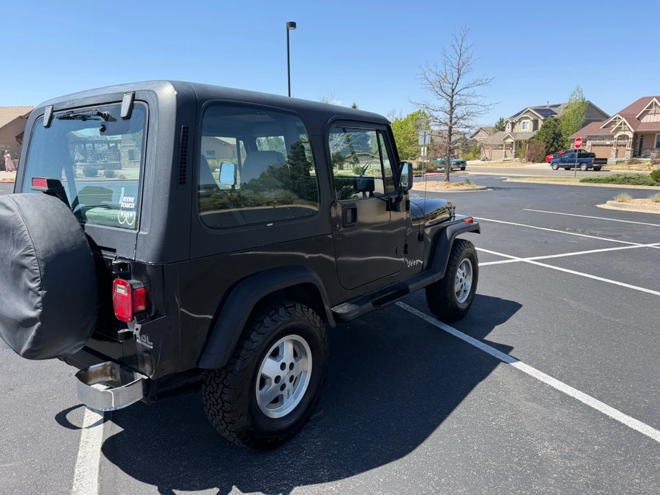 1995 Jeep YJ Wrangler - Image 6 of 28