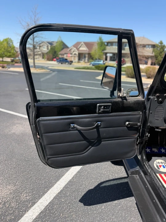 1995 Jeep YJ Wrangler - Image 17 of 28