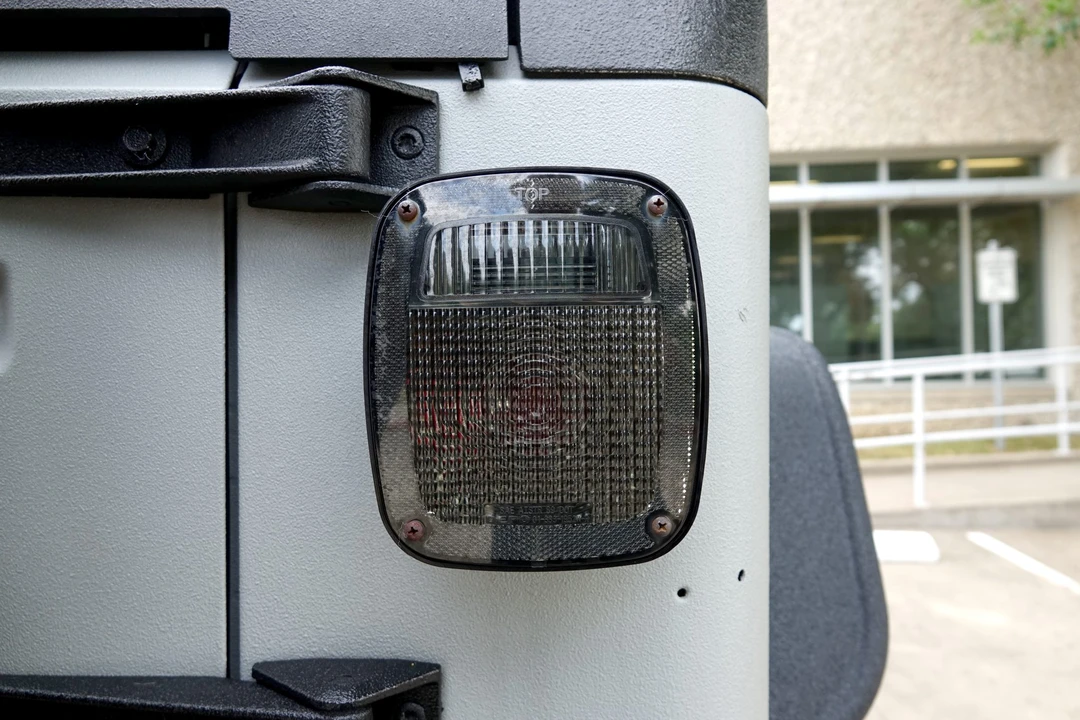 1995 Jeep YJ Wrangler - Image 29 of 31