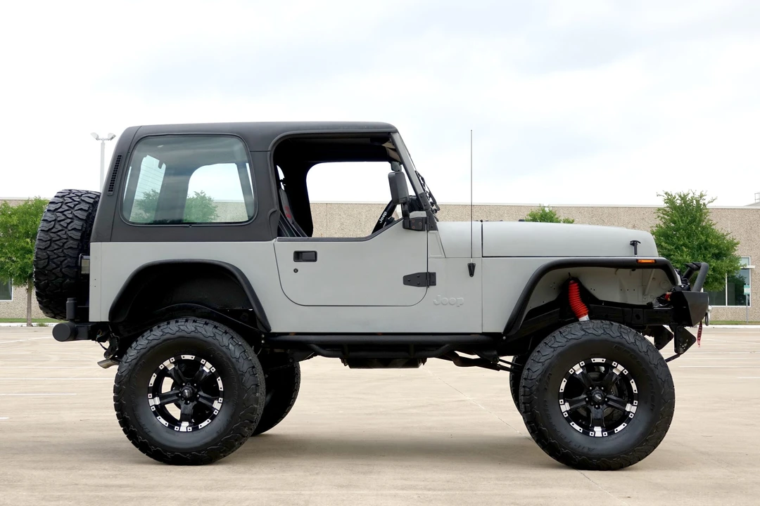 1995 Jeep YJ Wrangler - Image 12 of 31