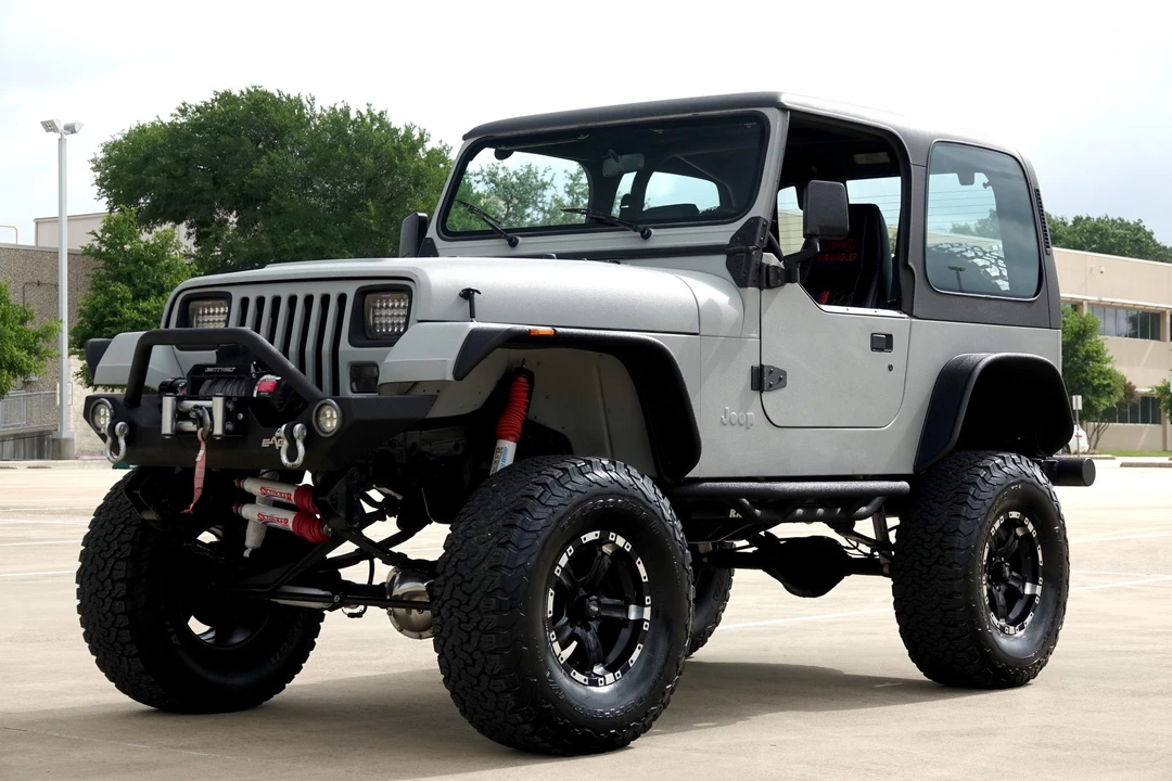 1995 Jeep YJ Wrangler - Image 2 of 31