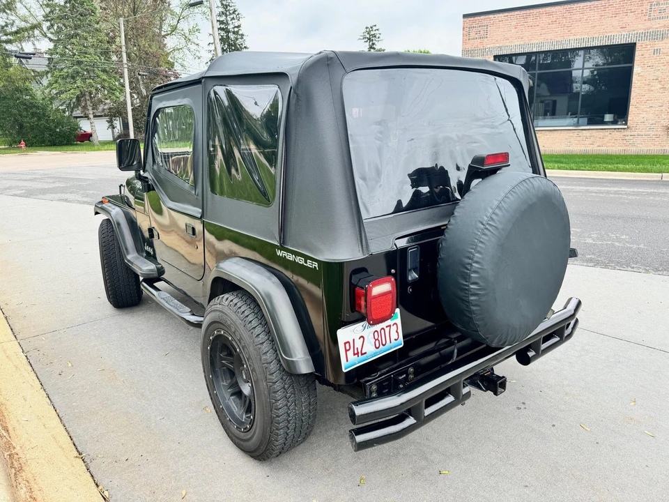 1995 Jeep YJ Wrangler - Image 6 of 31