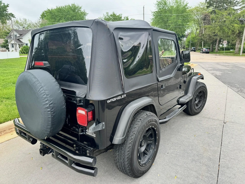 1995 Jeep YJ Wrangler - Image 7 of 31