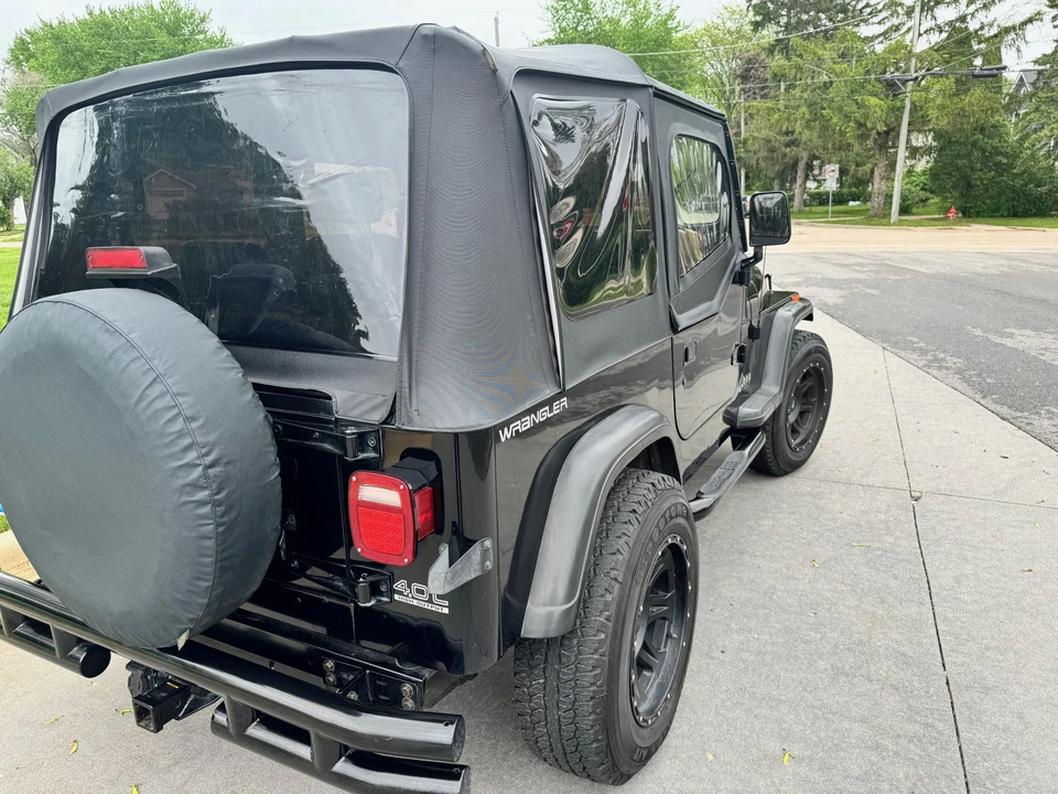 1995 Jeep YJ Wrangler - Image 18 of 31