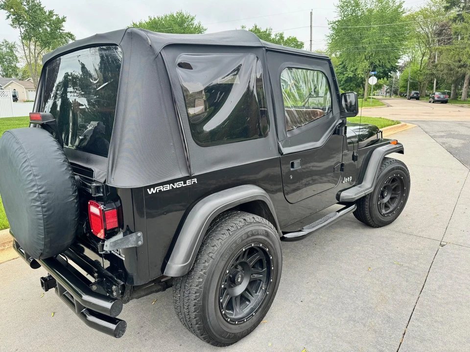 1995 Jeep YJ Wrangler - Image 20 of 31