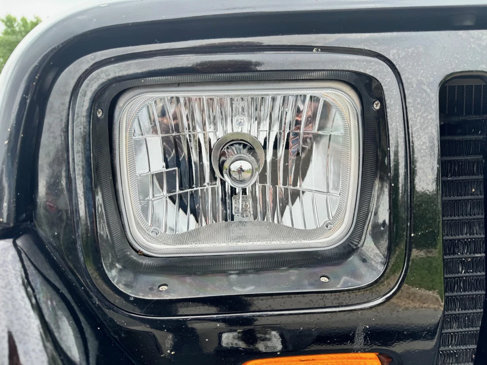 1995 Jeep YJ Wrangler - Image 30 of 31
