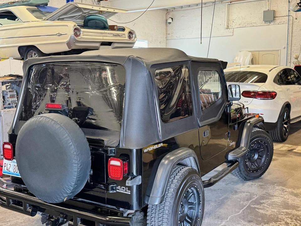 1995 Jeep YJ Wrangler - Image 19 of 31
