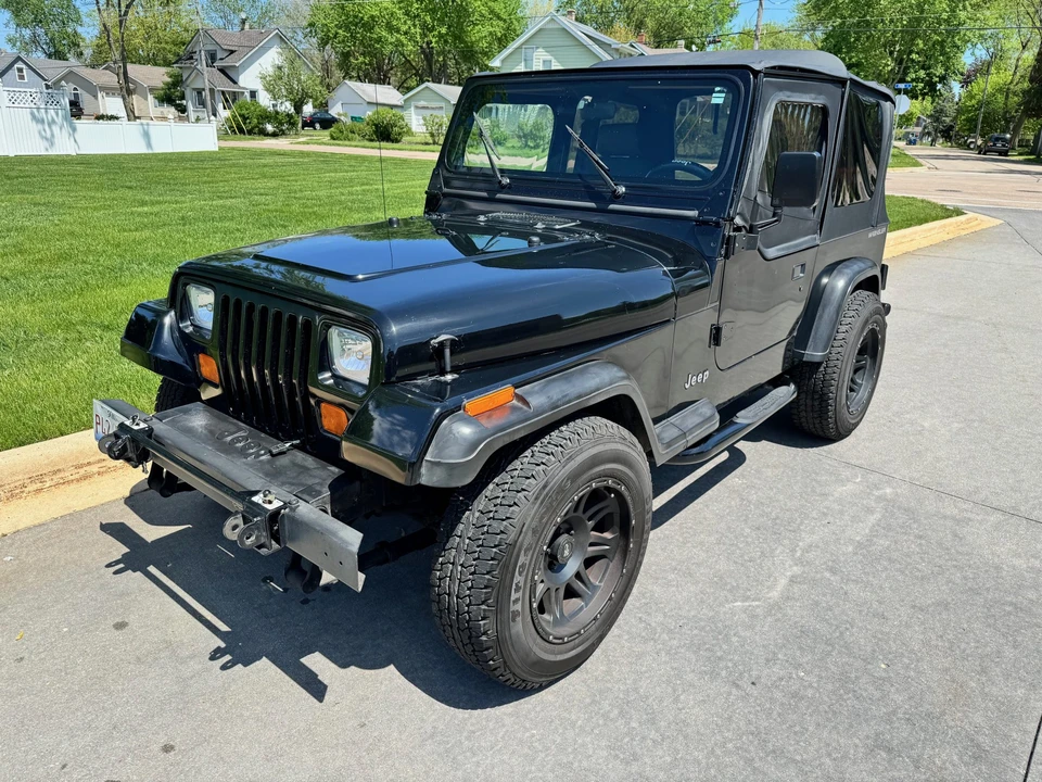 1995 Jeep YJ Wrangler - Image 2 of 31