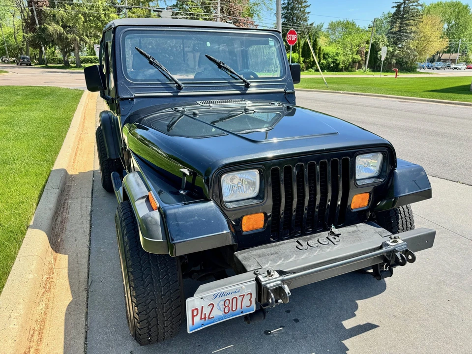 1995 Jeep YJ Wrangler - Image 11 of 31