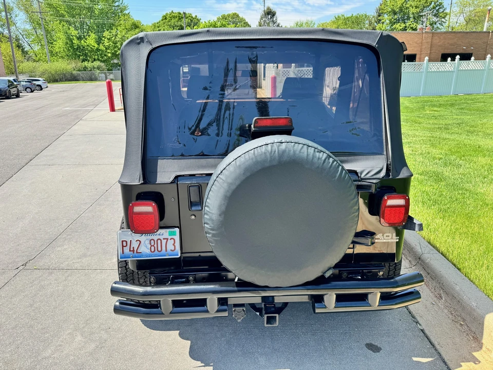 1995 Jeep YJ Wrangler - Image 8 of 31