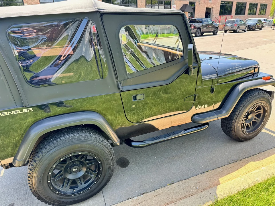 1995 Jeep YJ Wrangler - Image 23 of 31