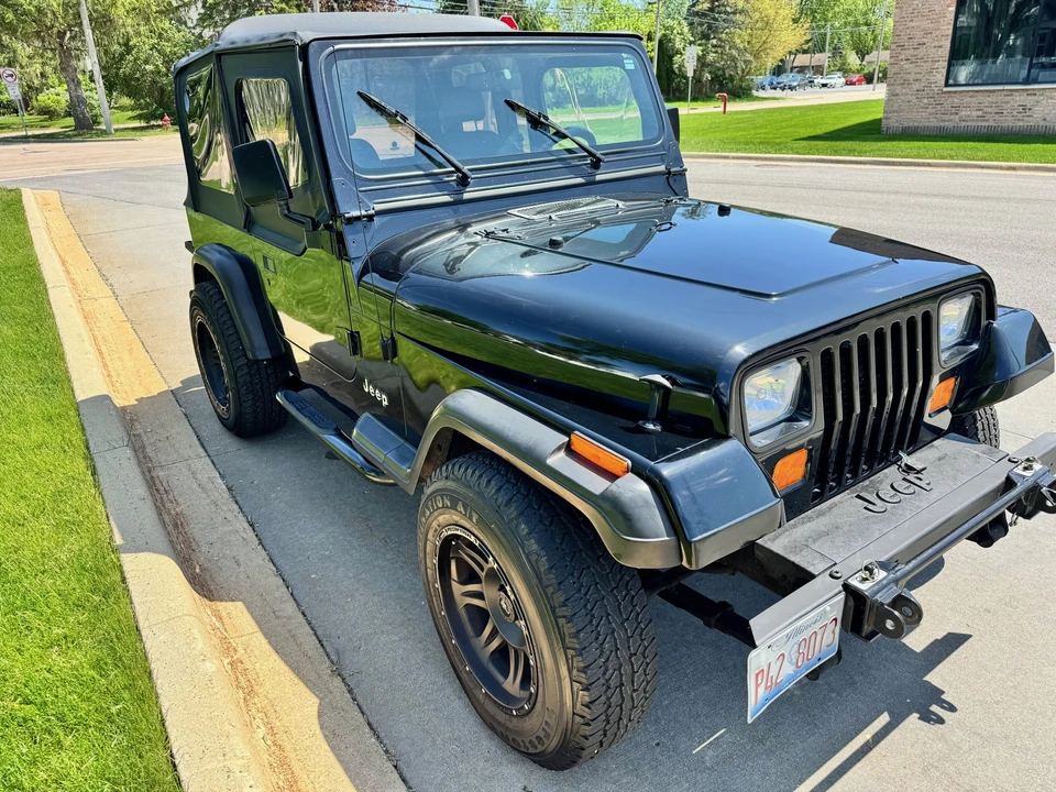 1995 Jeep YJ Wrangler - Image 10 of 31