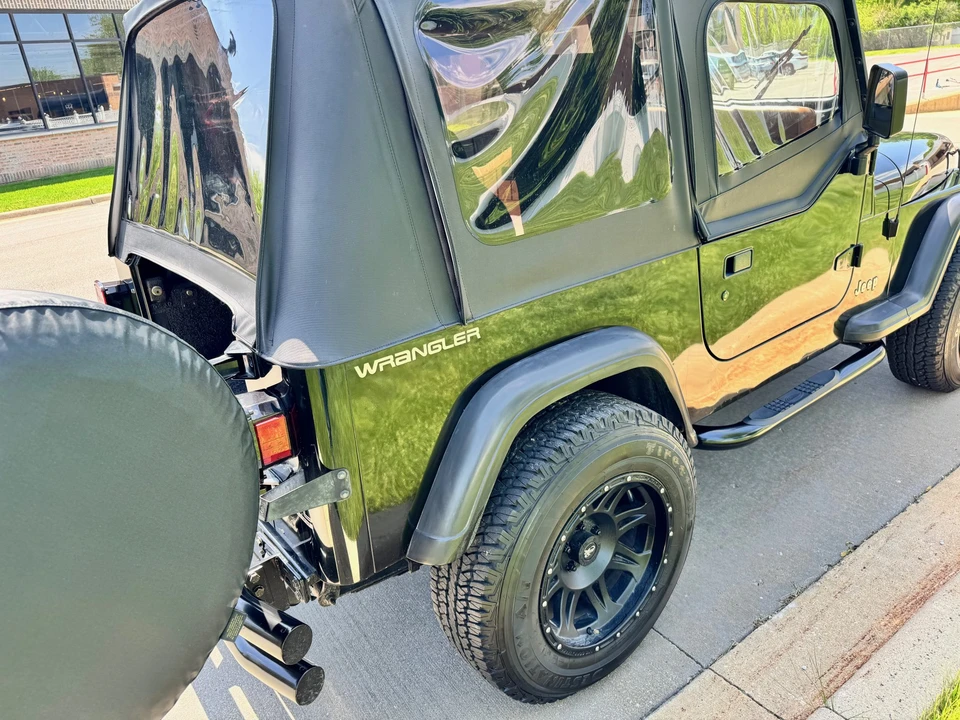 1995 Jeep YJ Wrangler - Image 22 of 31