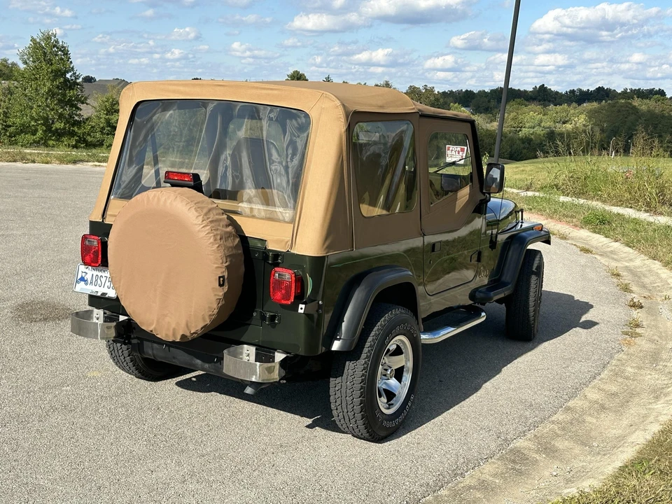 1995 Jeep YJ Wrangler - Image 7 of 31