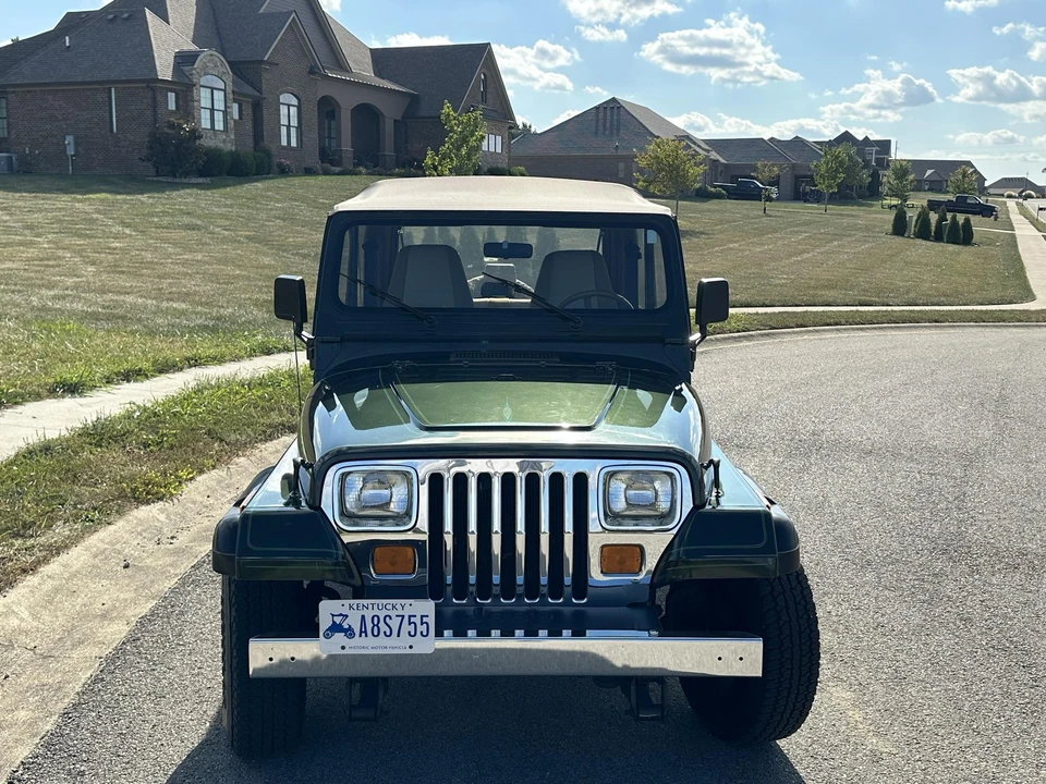 1995 Jeep YJ Wrangler - Image 4 of 31