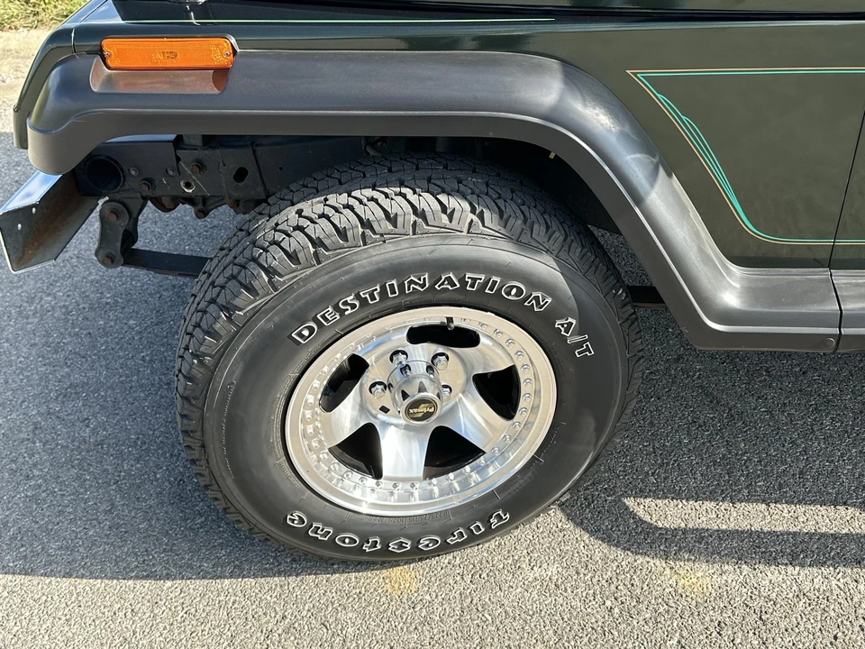 1995 Jeep YJ Wrangler - Image 10 of 31