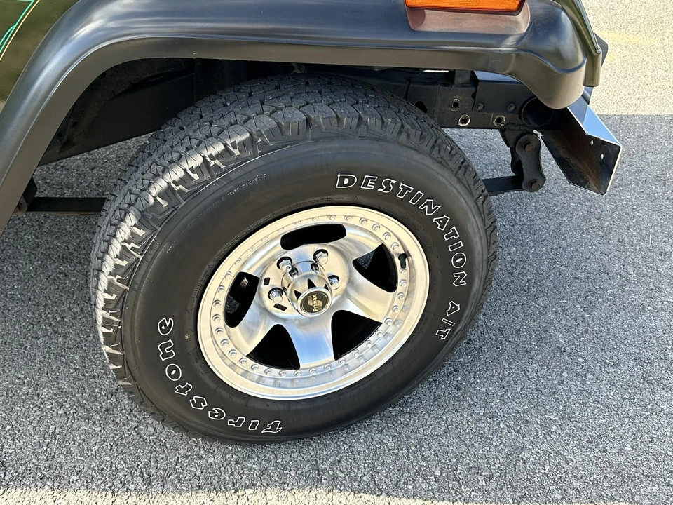 1995 Jeep YJ Wrangler - Image 13 of 31
