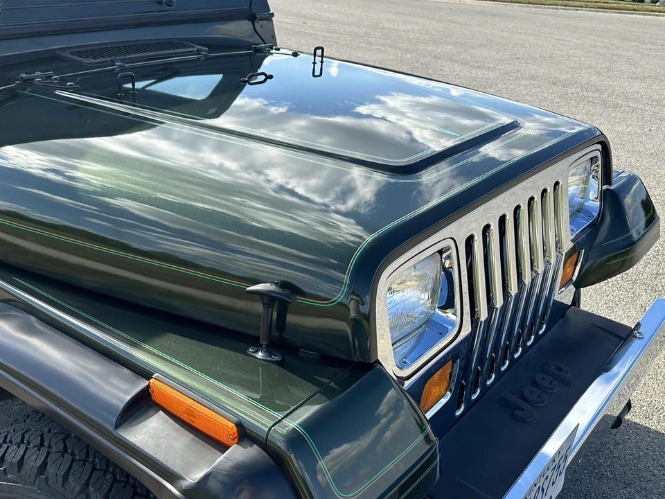1995 Jeep YJ Wrangler - Image 23 of 31