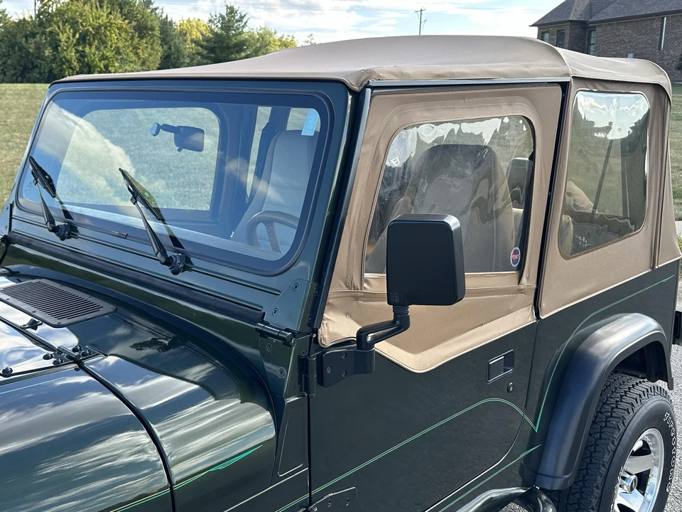1995 Jeep YJ Wrangler - Image 16 of 31