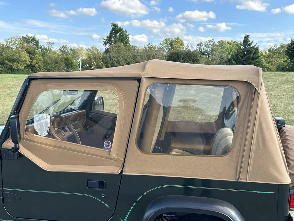 1995 Jeep YJ Wrangler - Image 18 of 31