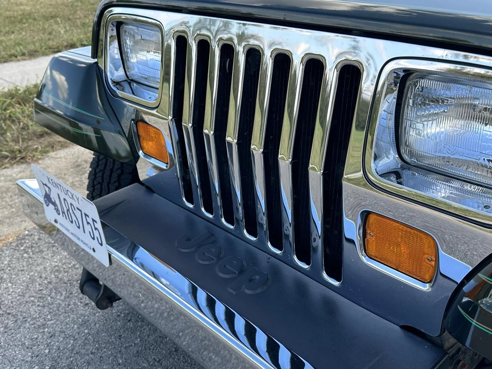 1995 Jeep YJ Wrangler - Image 24 of 31