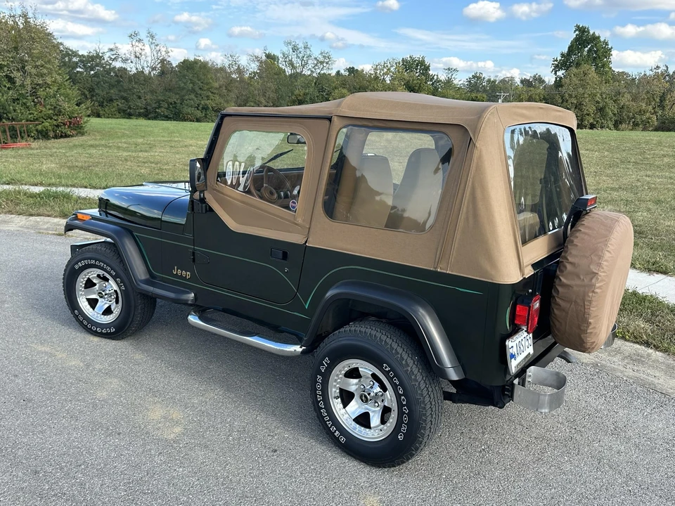 1995 Jeep YJ Wrangler - Image 5 of 31