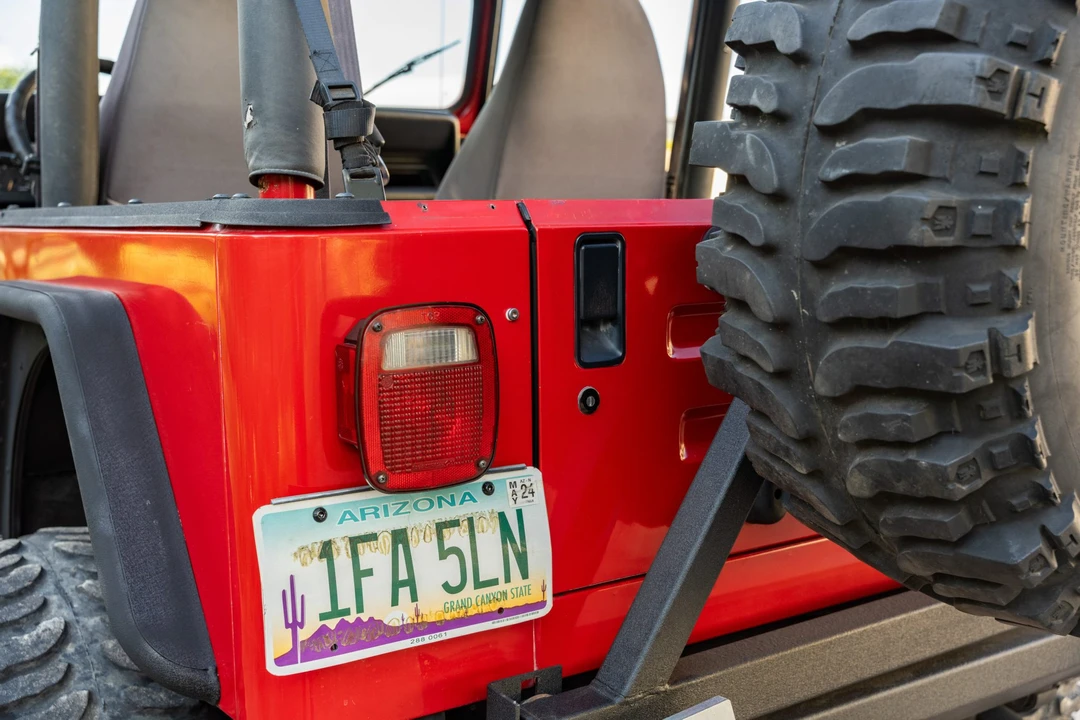 1995 Jeep YJ Wrangler - Image 17 of 31