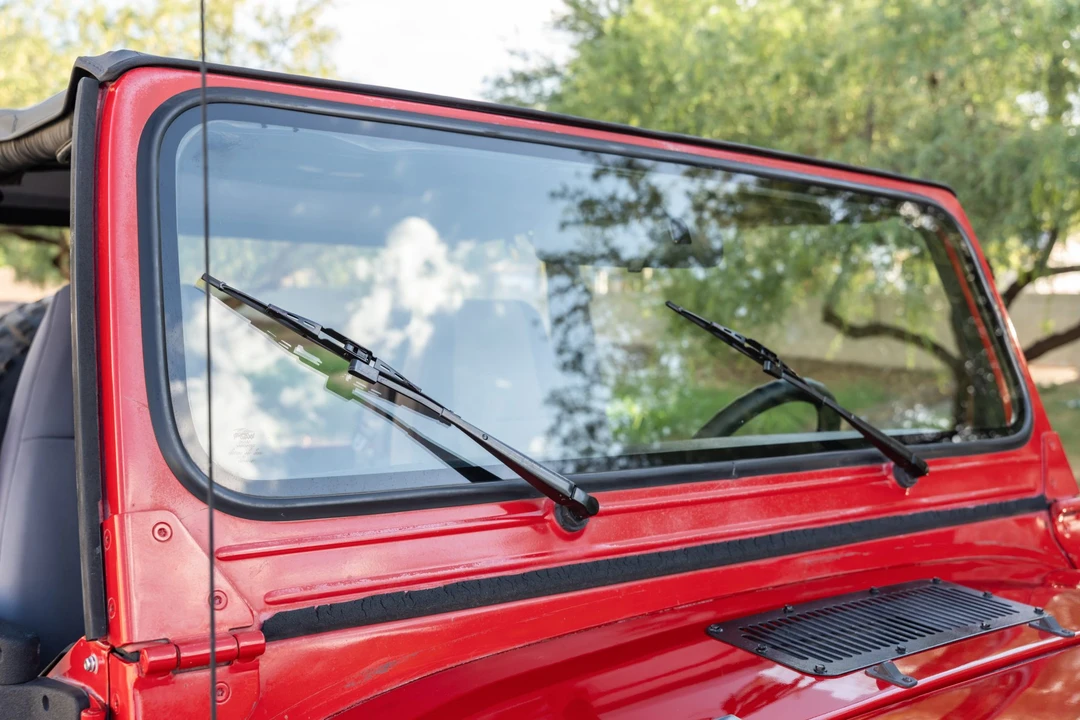 1995 Jeep YJ Wrangler - Image 28 of 31