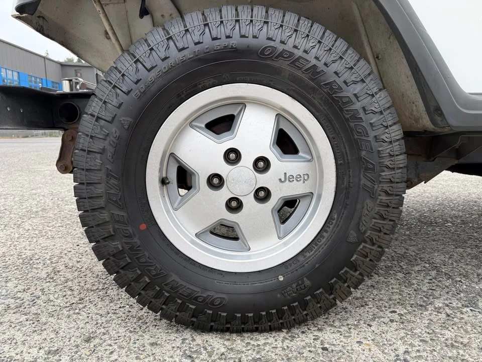 1995 Jeep YJ Wrangler - Image 17 of 20