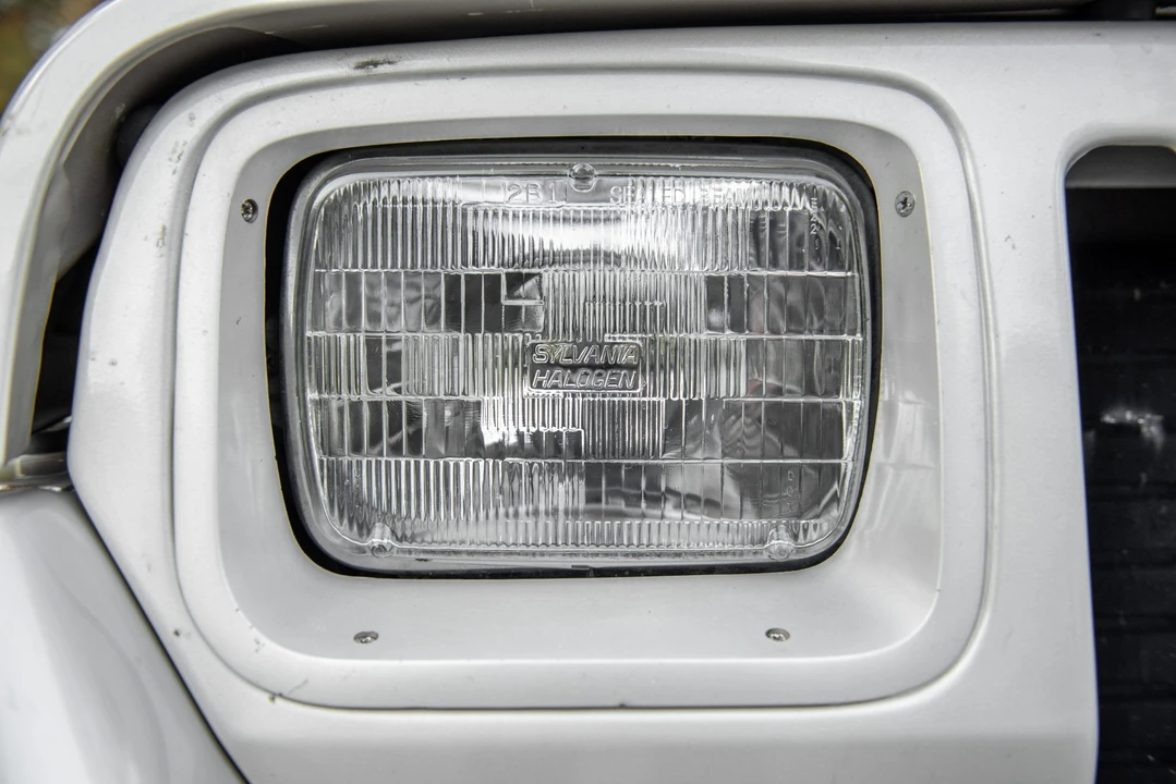 1995 Jeep YJ Wrangler - Image 18 of 31