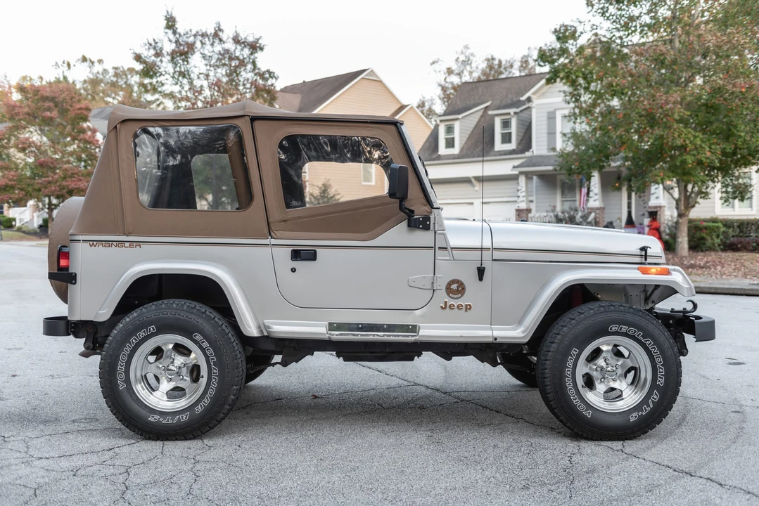 1995 Jeep YJ Wrangler - Image 7 of 31