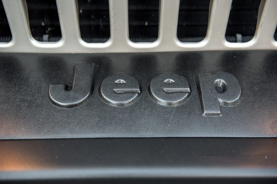 1995 Jeep YJ Wrangler - Image 30 of 31