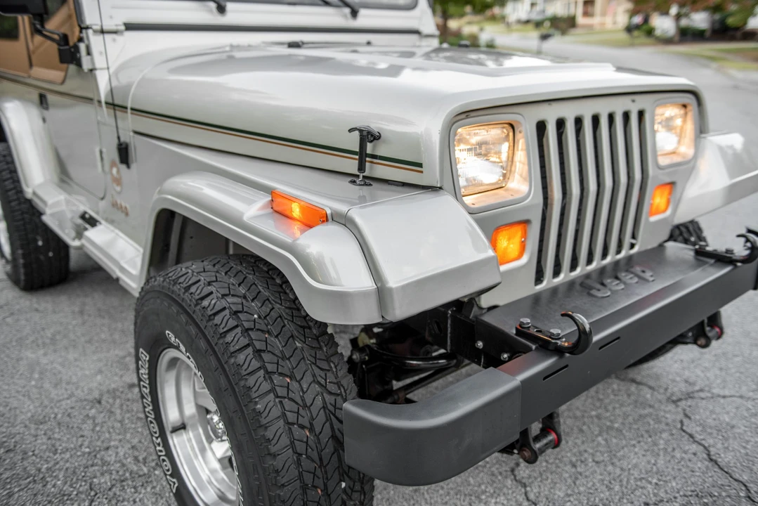 1995 Jeep YJ Wrangler - Image 14 of 31