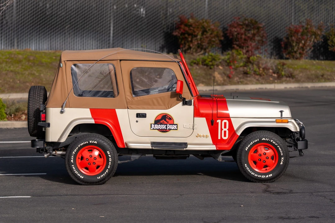 1995 Jeep YJ Wrangler - Image 24 of 31