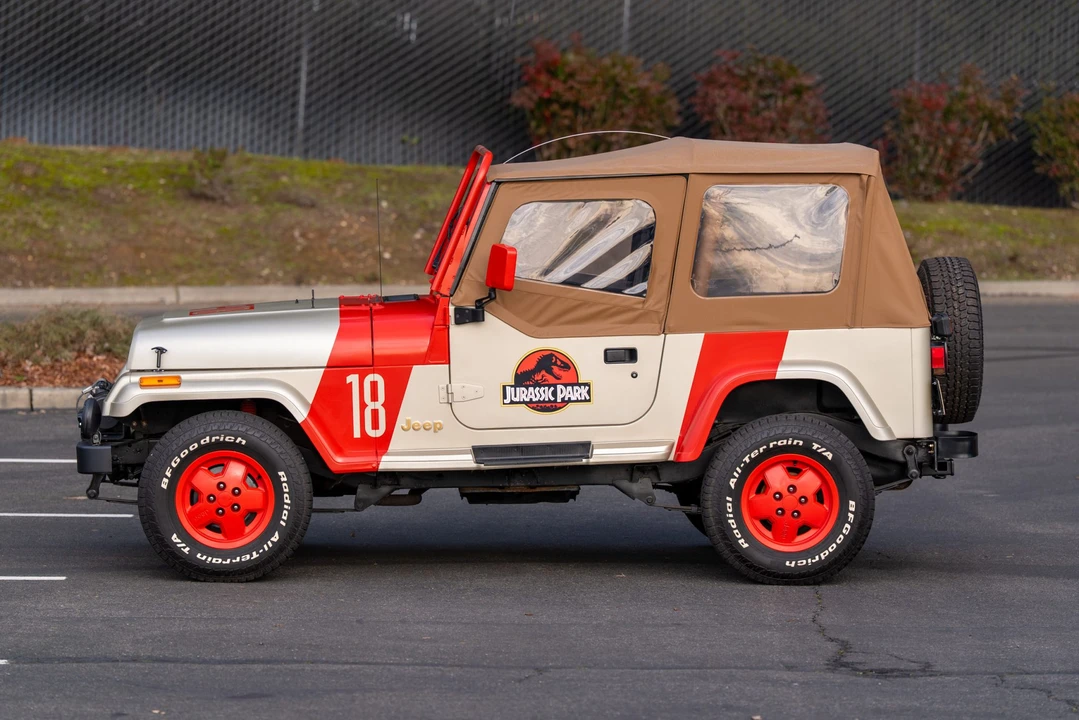 1995 Jeep YJ Wrangler - Image 7 of 31