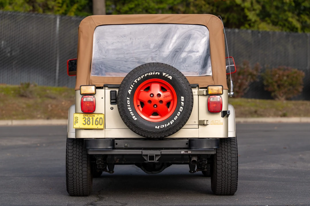 1995 Jeep YJ Wrangler - Image 16 of 31