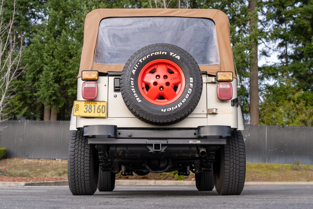 1995 Jeep YJ Wrangler - Image 18 of 31