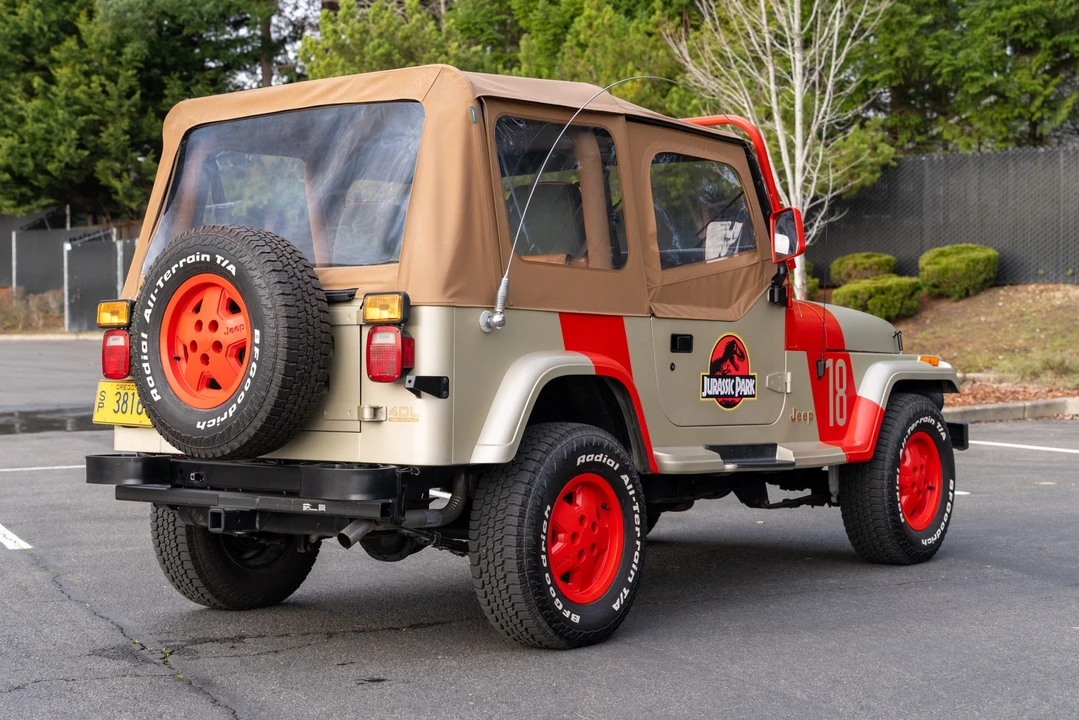 1995 Jeep YJ Wrangler - Image 23 of 31