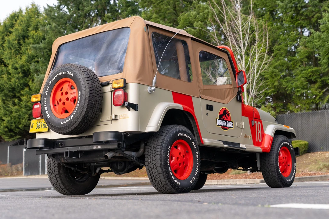 1995 Jeep YJ Wrangler - Image 19 of 31