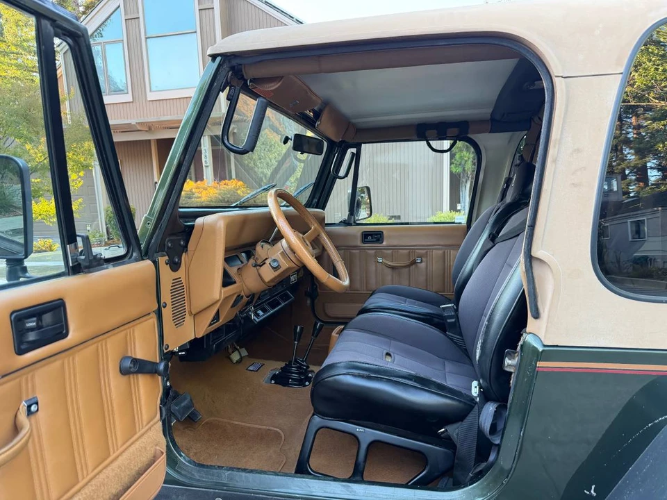 1995 Jeep YJ Wrangler - Image 10 of 16