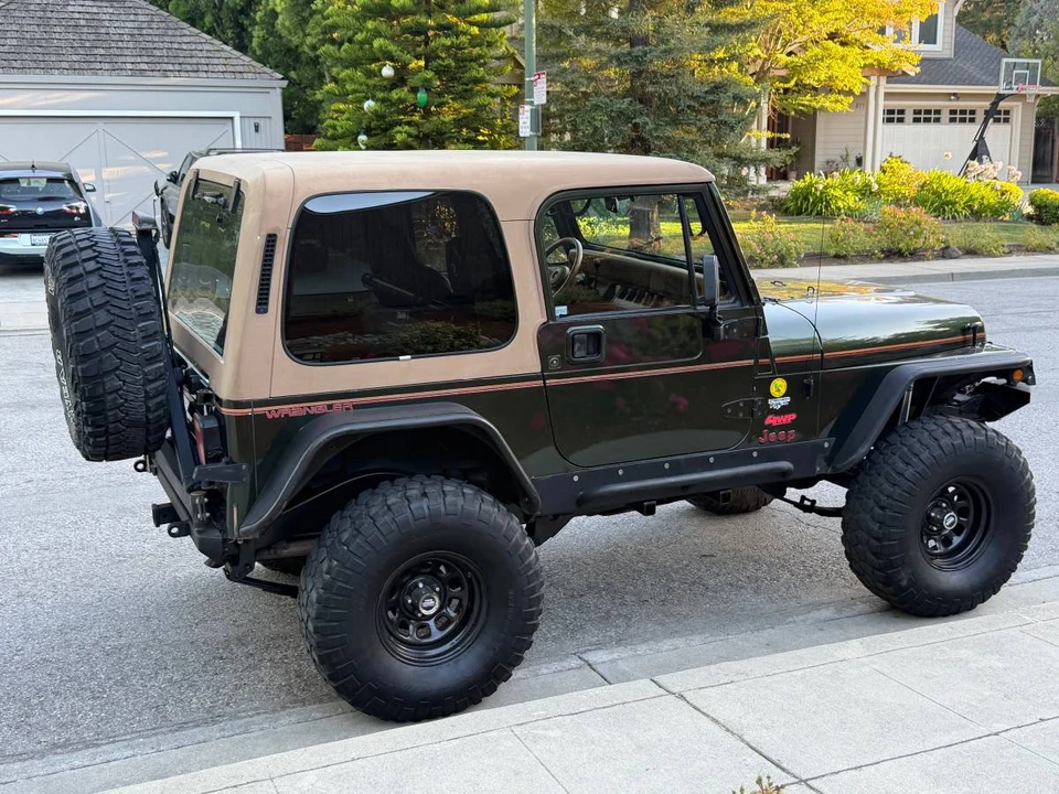 1995 Jeep YJ Wrangler - Image 4 of 16