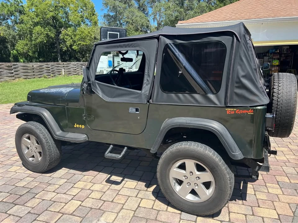 1995 Jeep YJ Wrangler - Image 4 of 4