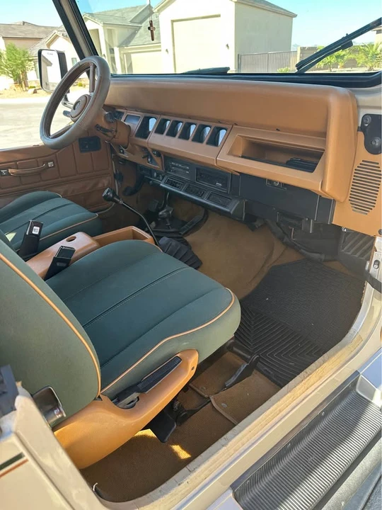 1995 Jeep YJ Wrangler - Image 6 of 10