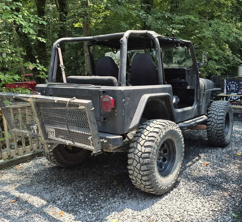 1995 Jeep YJ Wrangler - Image 5 of 9