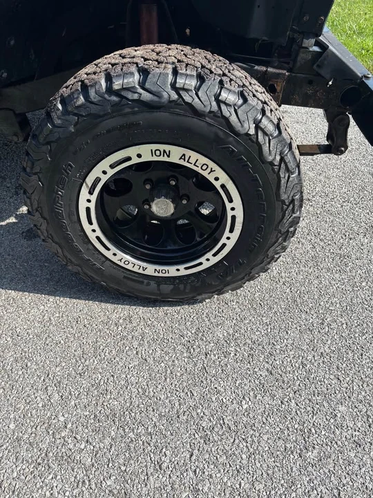 1995 Jeep YJ Wrangler - Image 11 of 12