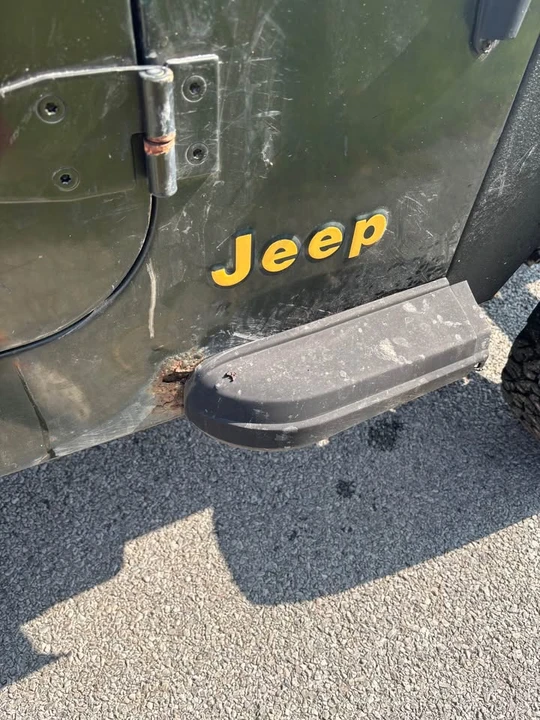 1995 Jeep YJ Wrangler - Image 9 of 12
