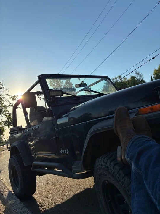 1995 Jeep YJ Wrangler - Image 3 of 4