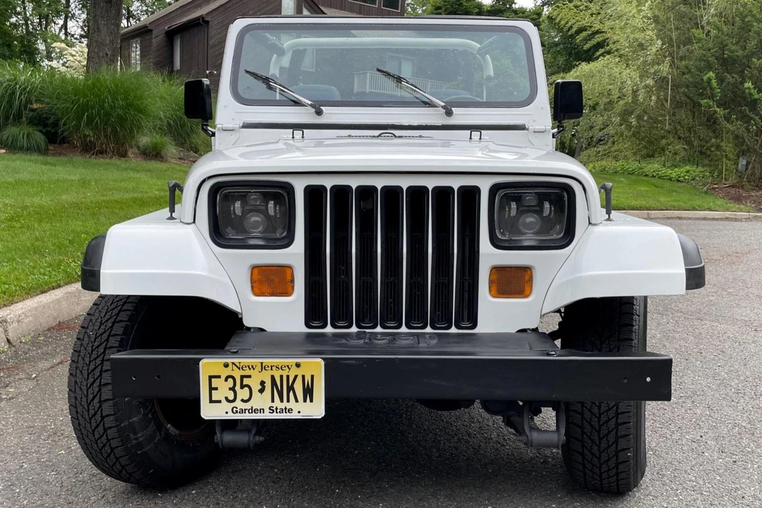 1995 Jeep YJ Wrangler - Image 2 of 9