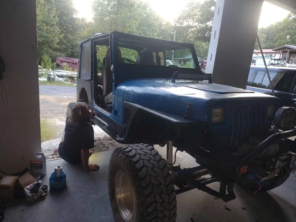 1995 Jeep YJ Wrangler - Image 9 of 12